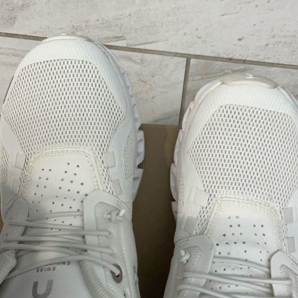 ON RUNNING CLOUD 5. - Picture 5 of 6